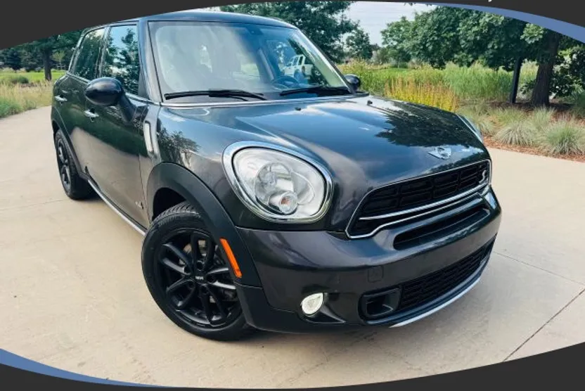 2015 Mini Countryman S ALL4 photo 1