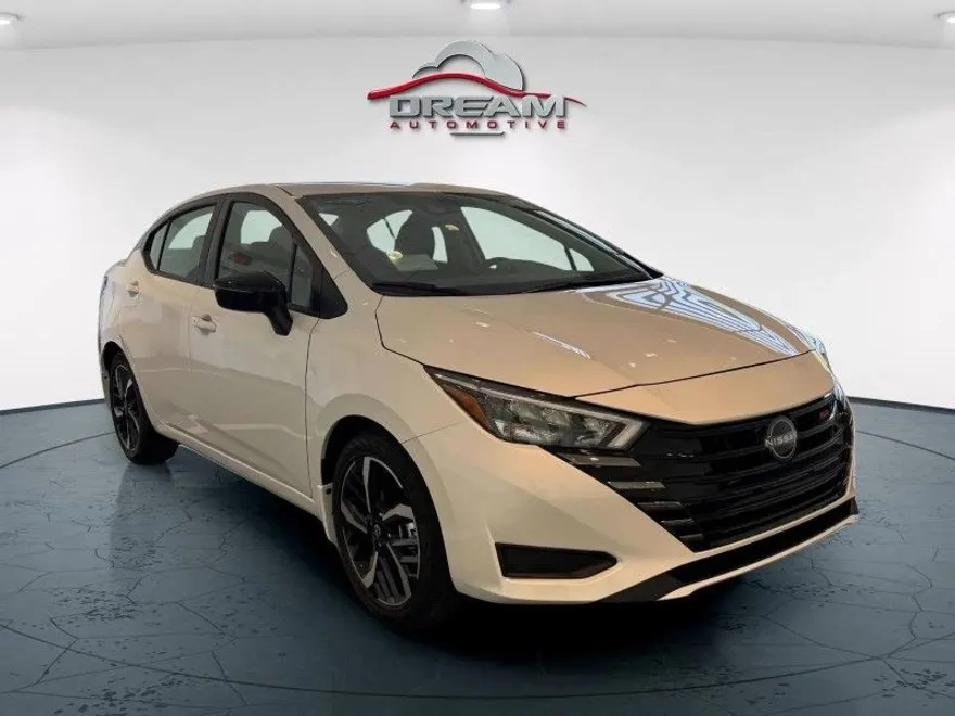 2025 Nissan Versa SR photo 1