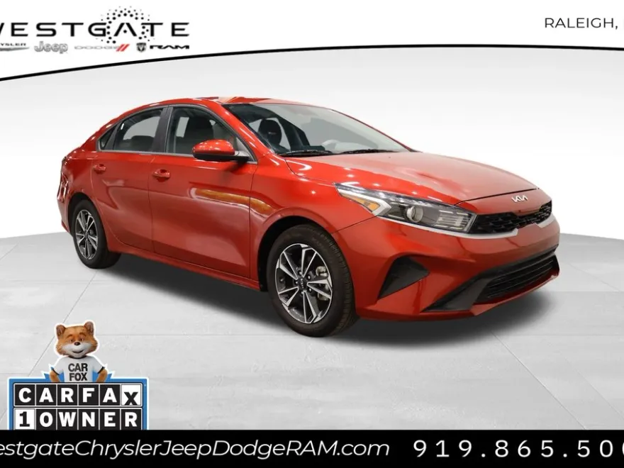 2024 Kia Forte LXS photo 1