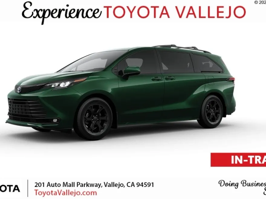 2025 Toyota Sienna Woodland Edition photo 1