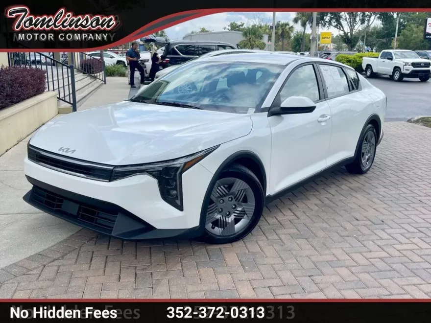2025 Kia K4 LX photo 1