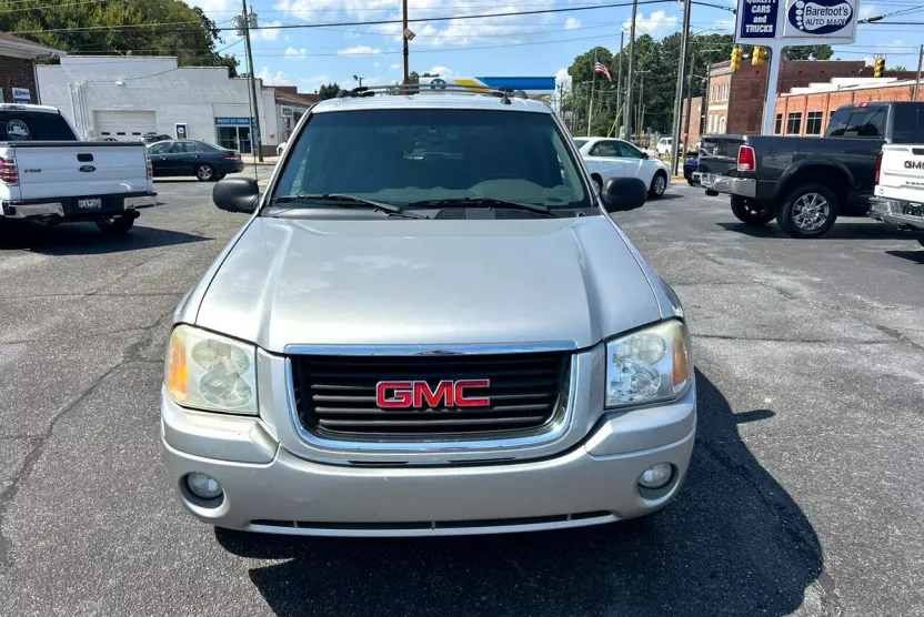 2004 Gmc Envoy SLE photo 1