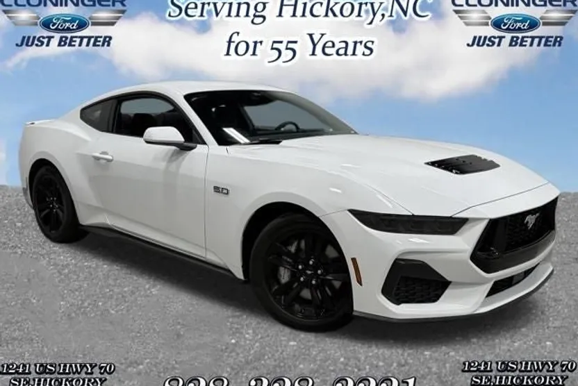 2025 Ford Mustang GT photo 1