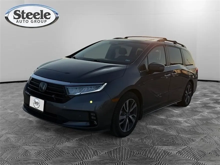 2023 Honda Odyssey Touring photo 1