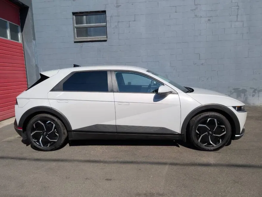 2023 Hyundai Ioniq 5 SEL photo 1