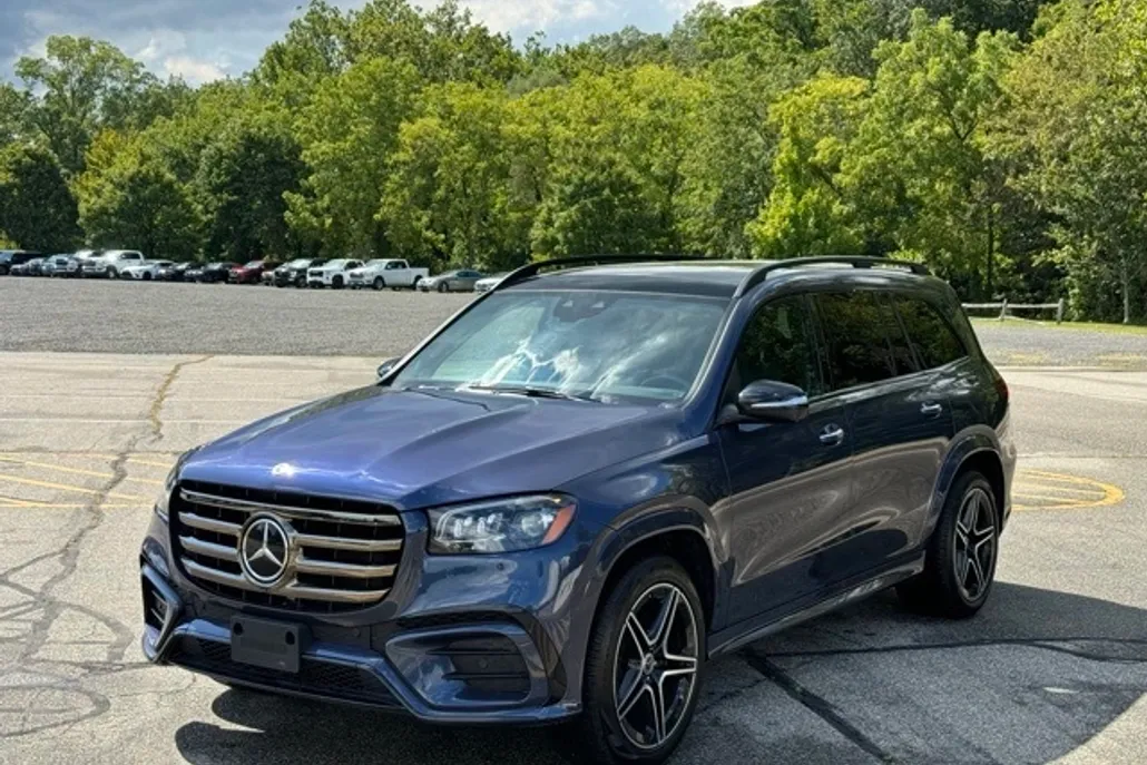 2024 Mercedes Benz GLS 450 4MATIC photo 1
