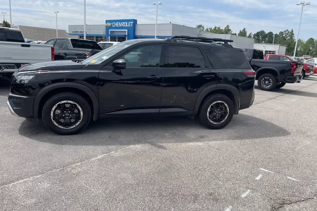 2024 Nissan Pathfinder Rock Creek photo 1