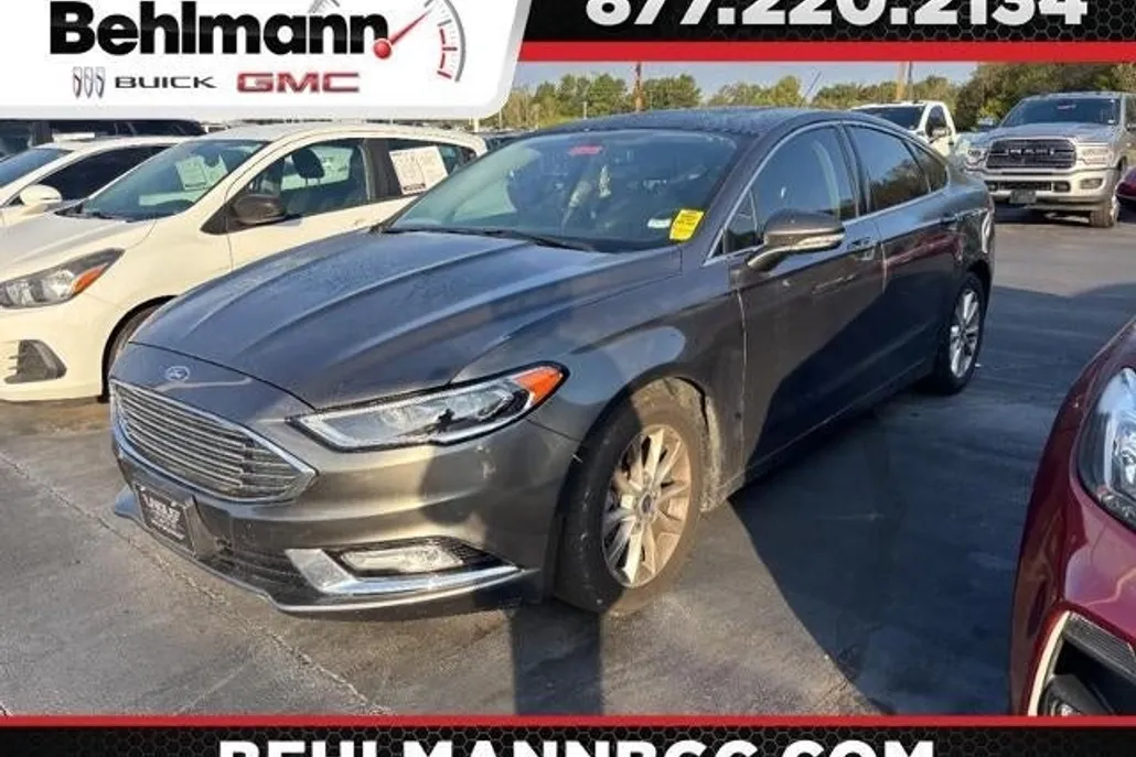 2017 Ford Fusion SE photo 1