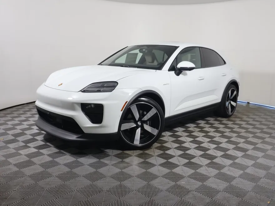 2025 Porsche Macan Electric photo 1