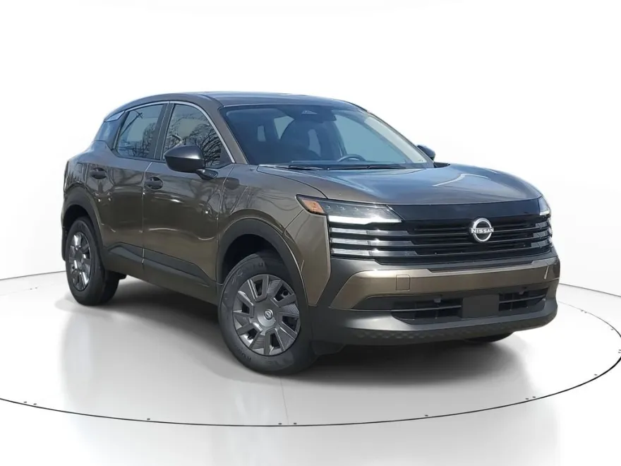 2025 Nissan Kicks S photo 1