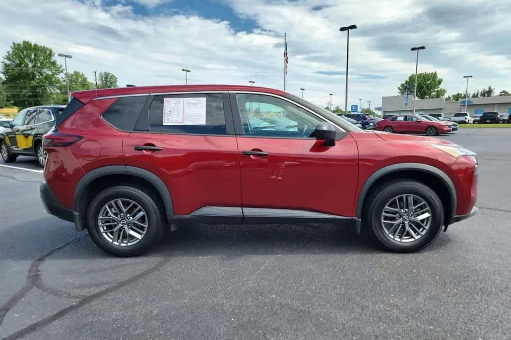 2023 Nissan Rogue S photo 1