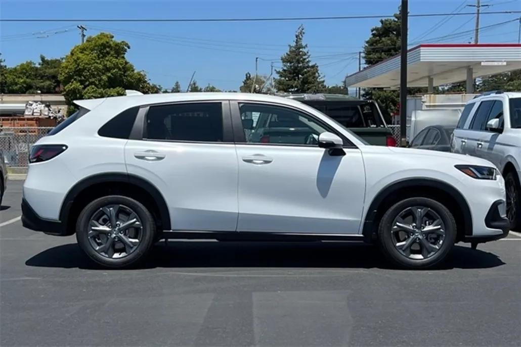 2026 Honda HR-V LX photo 1