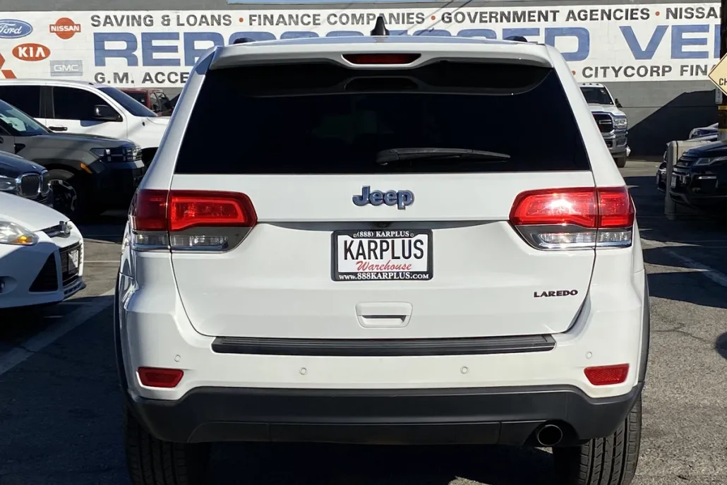 2018 Jeep Grand Cherokee Laredo photo 1