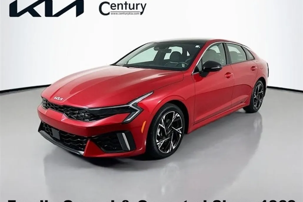 2025 Kia K5 GT-Line photo 1