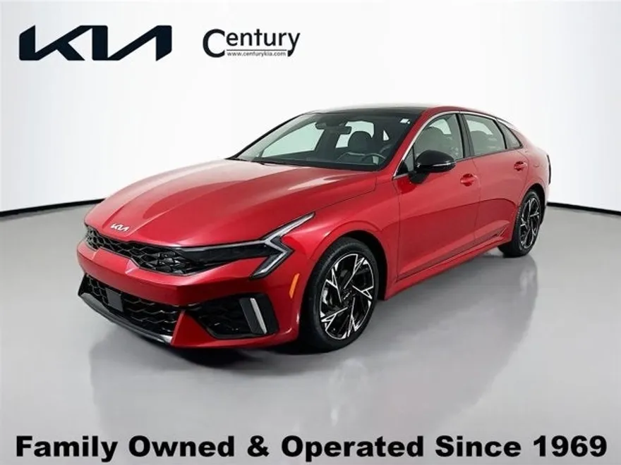 2025 Kia K5 GT-Line photo 1
