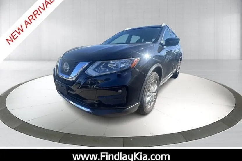 2019 Nissan Rogue SV photo 1