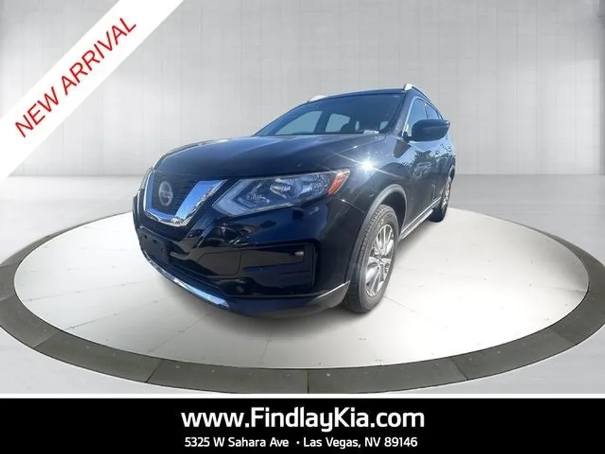 2019 Nissan Rogue SV photo 1