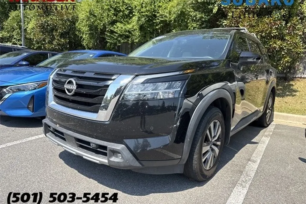 2022 Nissan Pathfinder SL photo 1