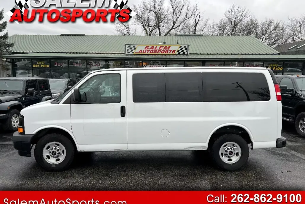 2017 Gmc Savana Cargo photo 1