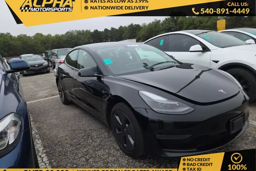 2022 Tesla Model 3 Standard Range Plus photo 1