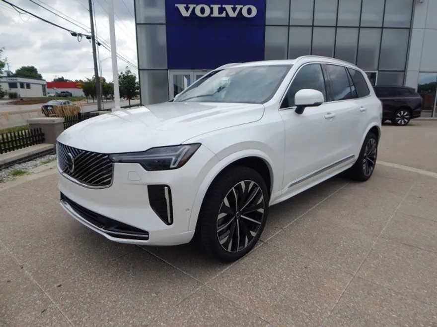 2026 Volvo XC90 Plus photo 1