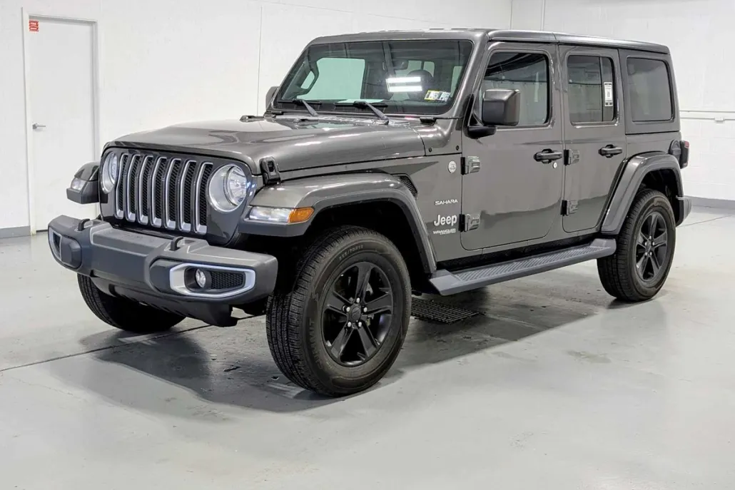 2018 Jeep Wrangler Unlimited Sahara photo 1