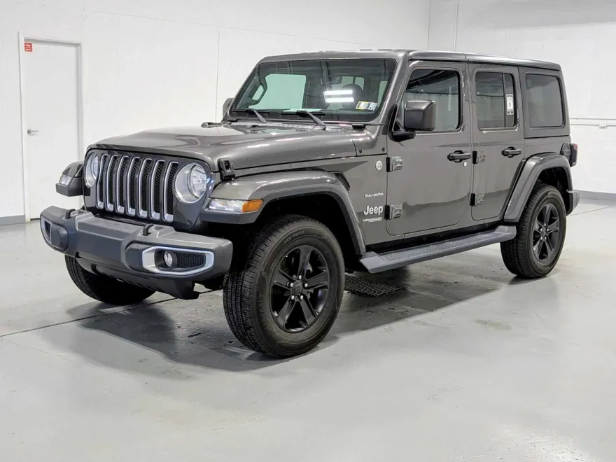 2018 Jeep Wrangler Unlimited Sahara photo 1