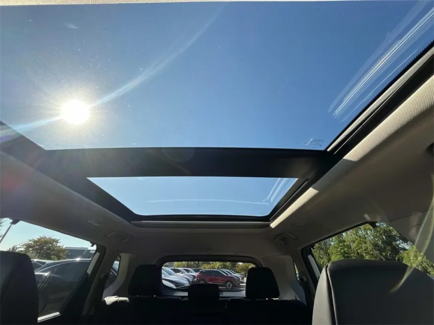 2026 Nissan Rogue SV photo 1