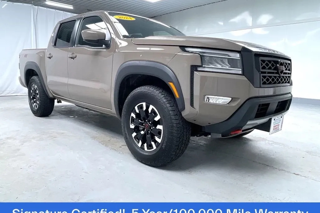 2024 Nissan Frontier PRO-4X Crew Cab photo 1