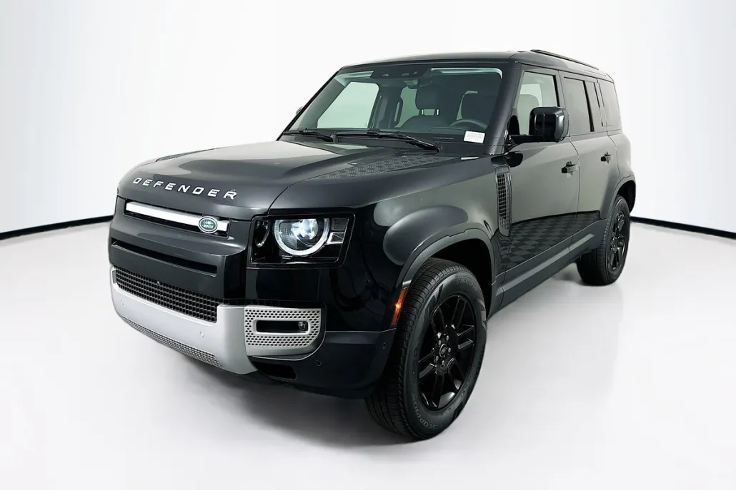 2025 Land Rover Defender 110 S photo 1