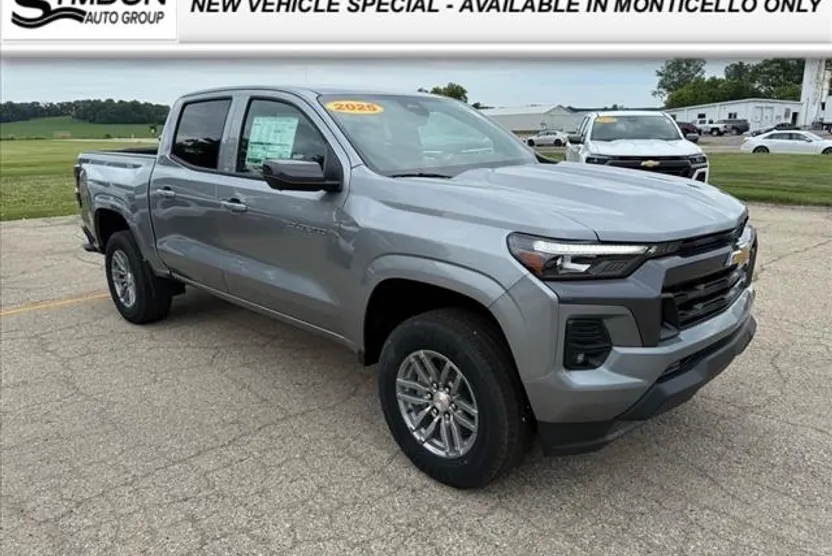 2025 Chevrolet Colorado Work Truck LT photo 1