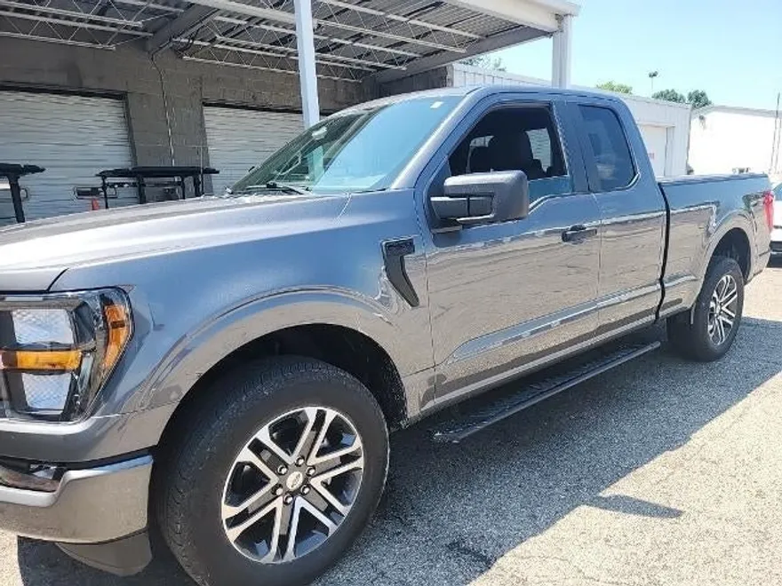 2023 Ford F-150 XL photo 1