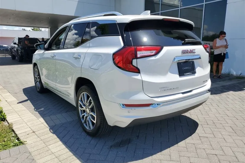 2022 Gmc Terrain Denali photo 1