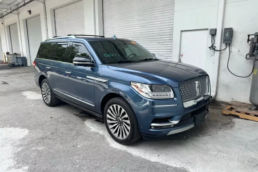 2019 Lincoln Navigator Reserve photo 1