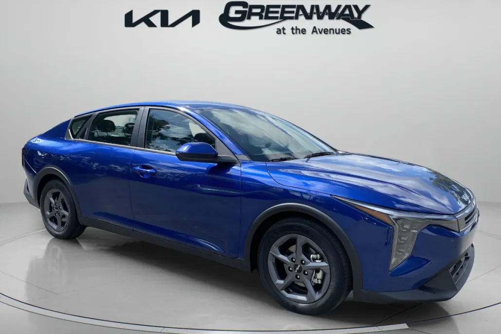 2025 Kia K4 LXS photo 1