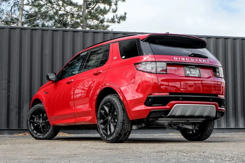 2025 Land Rover Discovery Sport S photo 1