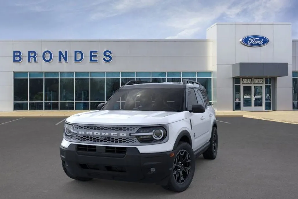 2025 Ford Bronco Sport Outer Banks photo 1