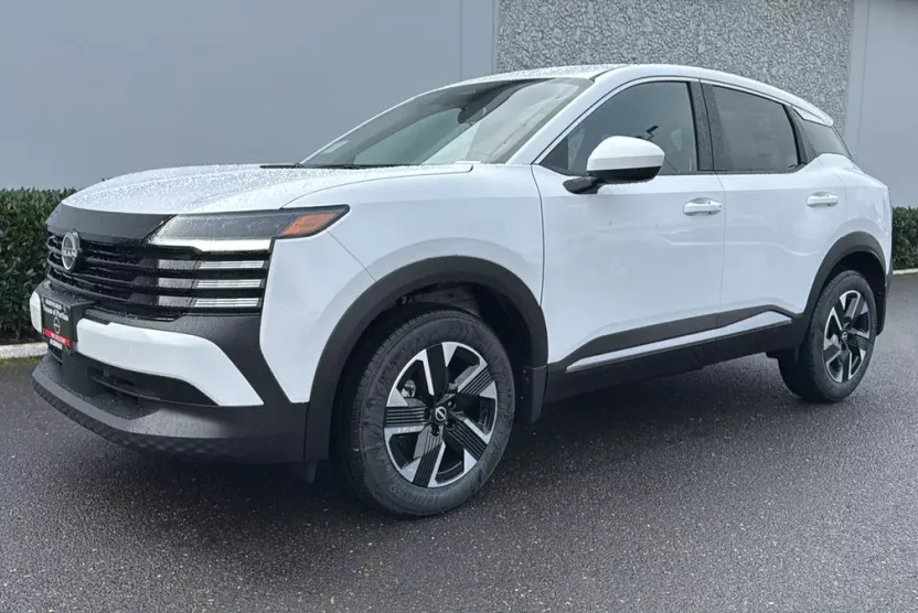 2025 Nissan Kicks SV photo 1