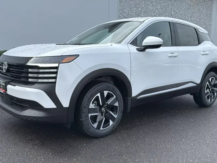 2025 Nissan Kicks SV photo 1