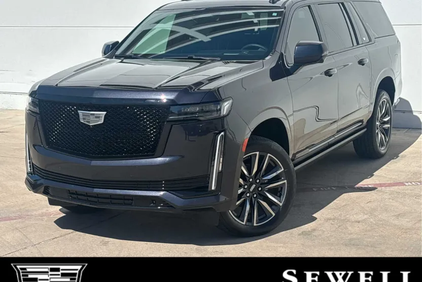 2023 Cadillac Escalade ESV Sport photo 1