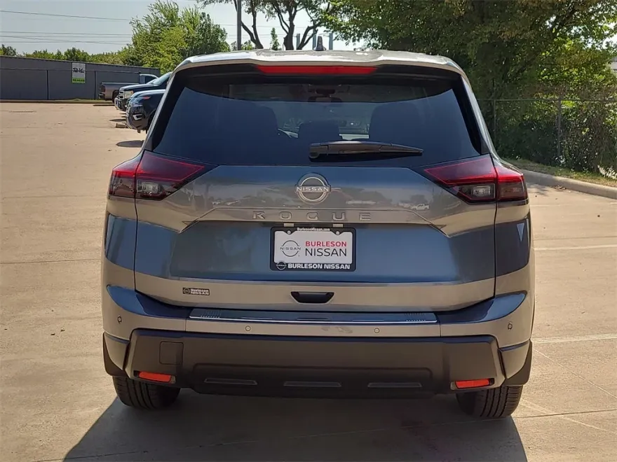 2026 Nissan Rogue SV photo 1