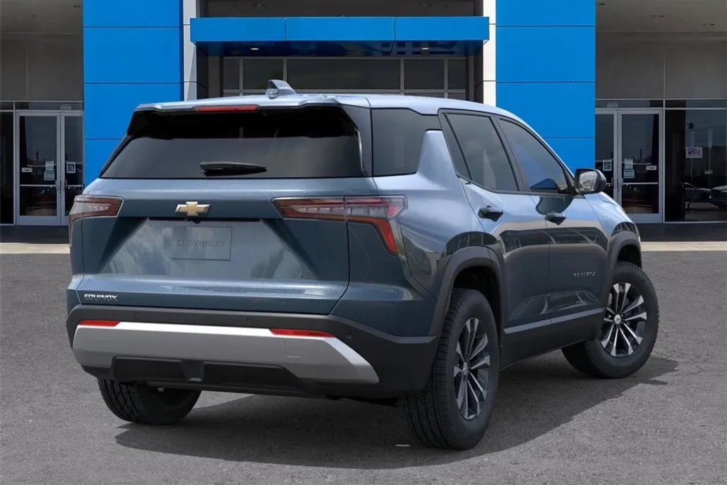 2026 Chevrolet Equinox LT photo 1
