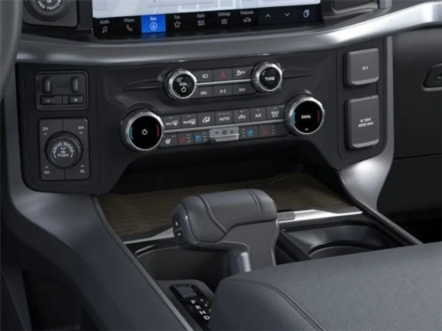 2025 Ford F-150 Lariat photo 15