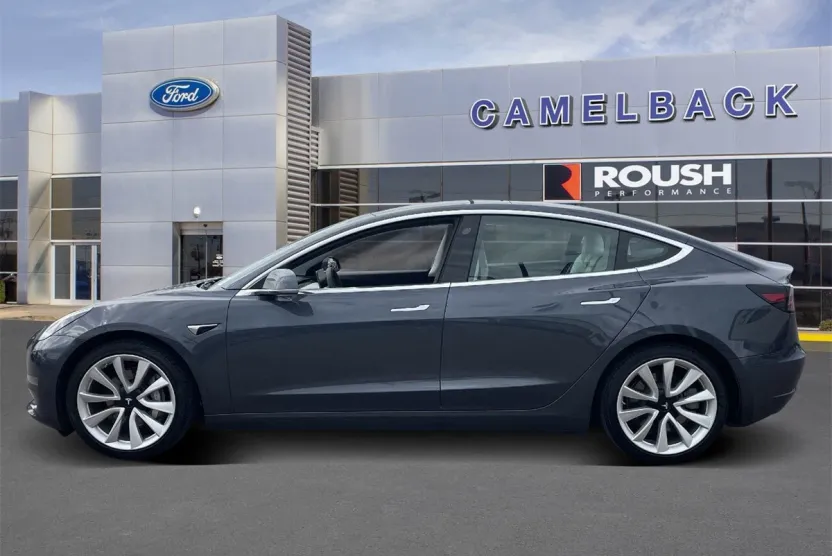 2019 Tesla Model 3 Long Range photo 1