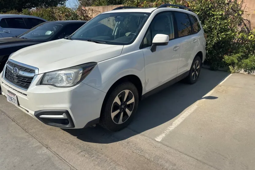 2018 Subaru Forester 2.5i Premium photo 1