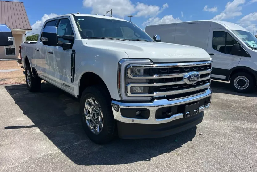 2025 Ford F-250 King Ranch photo 1