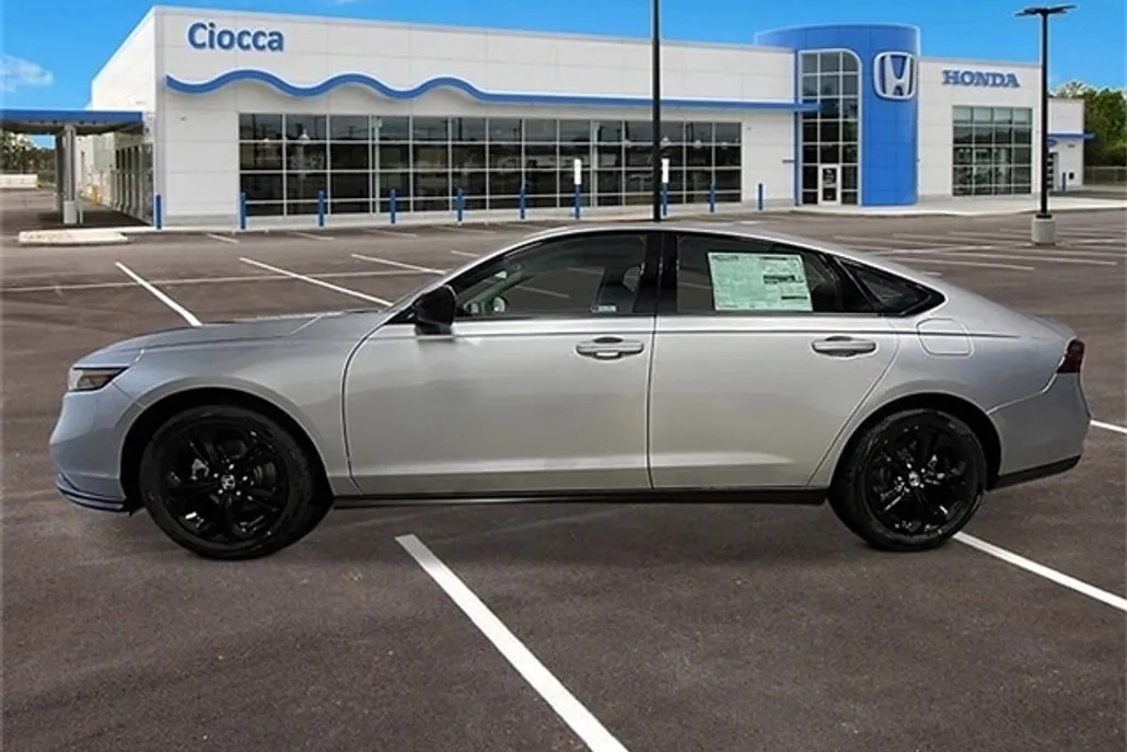 2025 Honda Accord SE photo 1