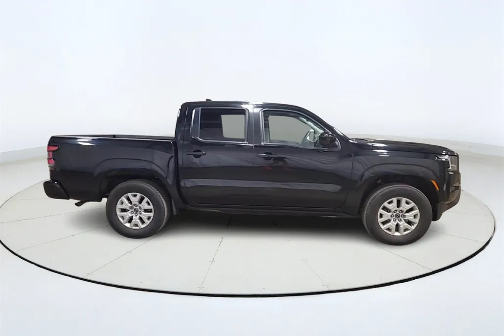 2023 Nissan Frontier SV photo 1