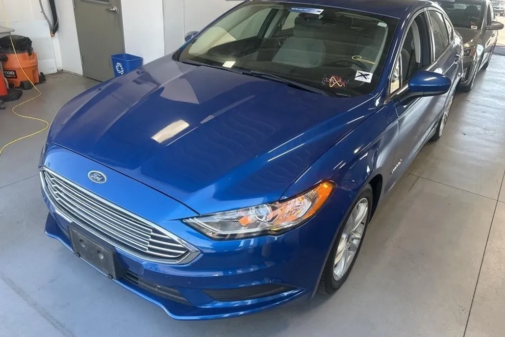 2018 Ford Fusion Hybrid S photo 1