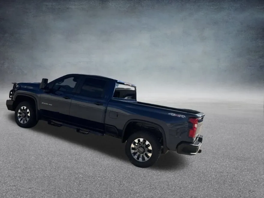 2022 Chevrolet Silverado 2500HD Custom photo 1